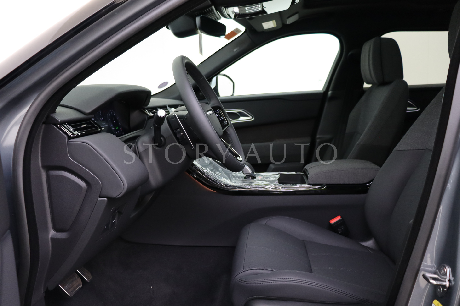 salya2by0ra366930-12