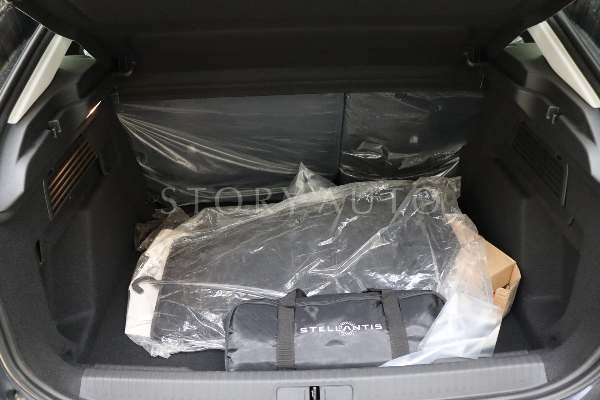 vr7bahnl7se000362-22